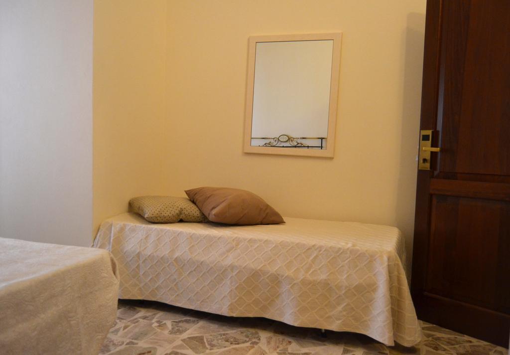 泰拉西尼 Palazzo Graziano酒店 外观 照片